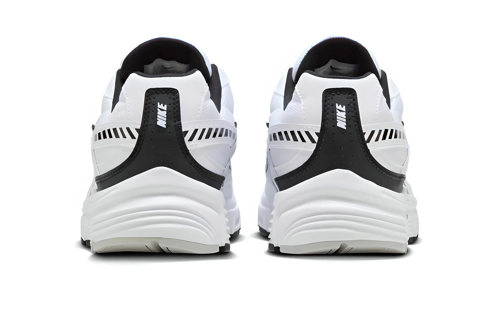 Nike initiator Blanco/Negro