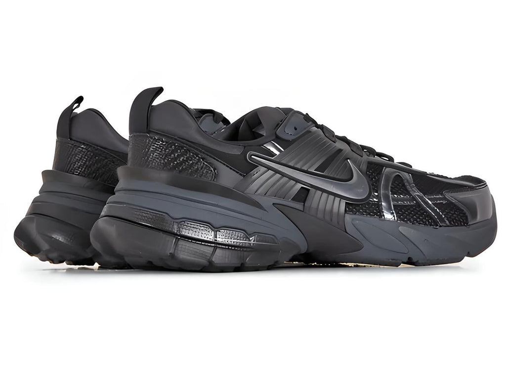 NIKE carrera v2k
